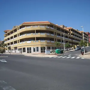 https://la-perla-medano-2.adeje-hotels.com